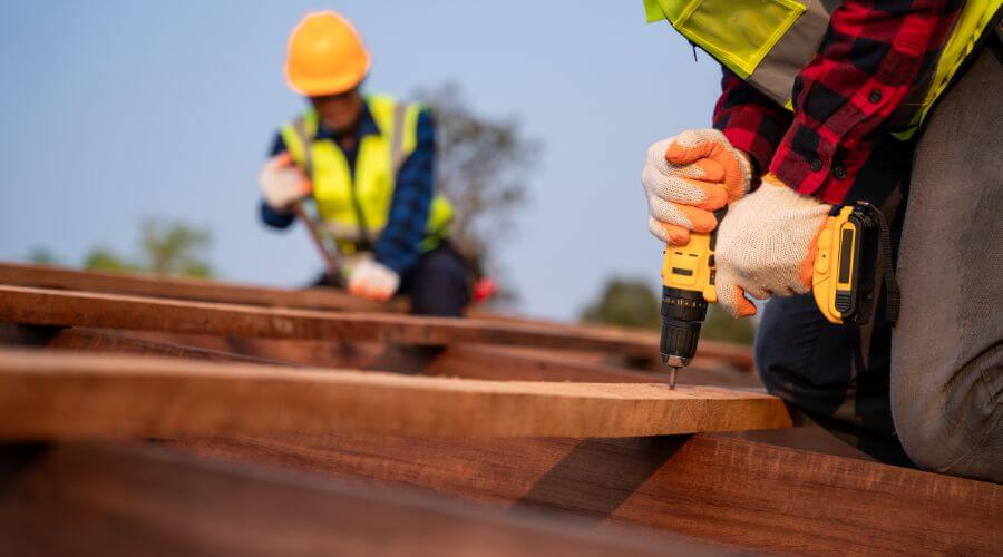 Professional residential roofers in Evansville, IN
